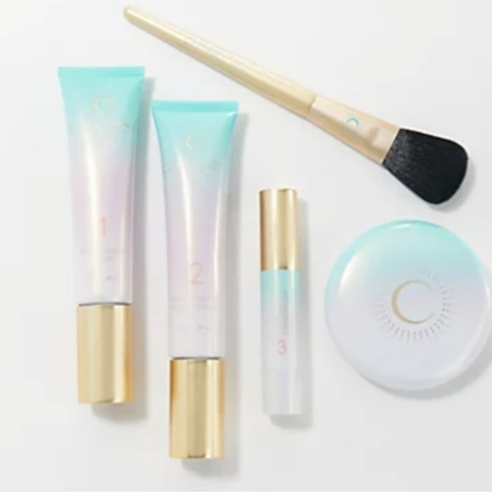 Makeup Set (Tan/Deep)